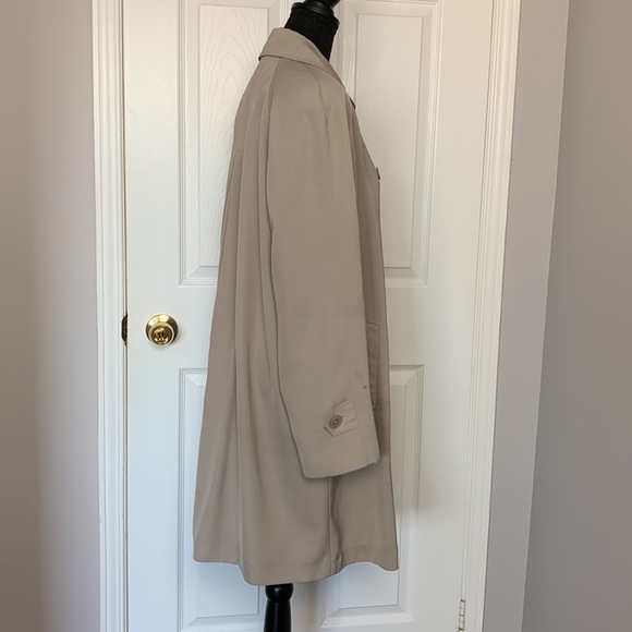 Classique Light Double Breasted Spring/Fall Coat/Outwear - Picture 2 of 6